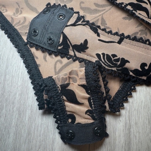 Windsor Floral Stunner Flocked Bustier Bodysuit - Picture 3 of 6